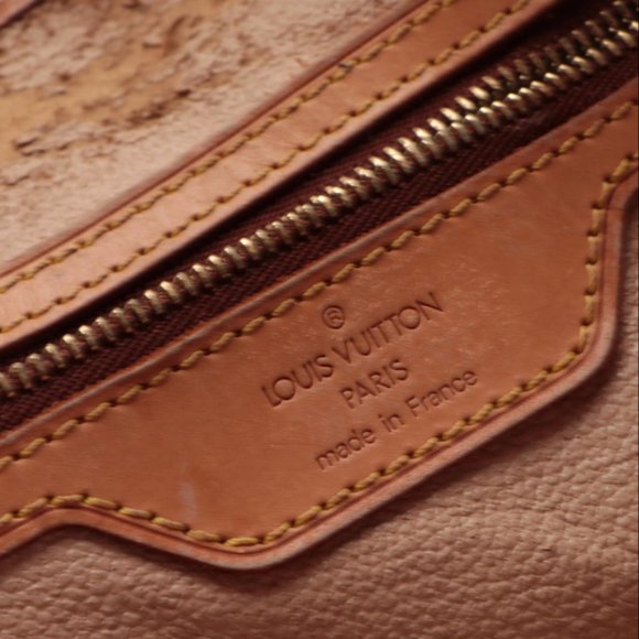 Louis Vuitton Bucket Bag - Picture 7 of 8